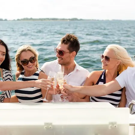 Avanti Lifestyle - Only Adults كوراليهو